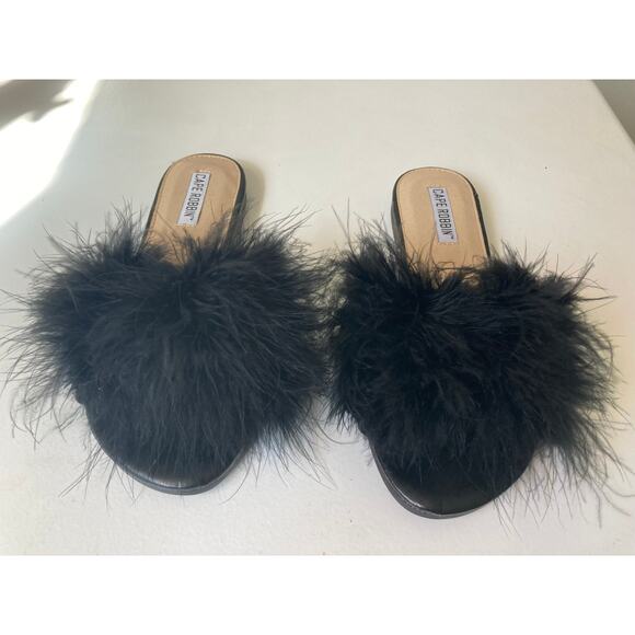 Cape Robbin feather slides - Picture 2 of 13